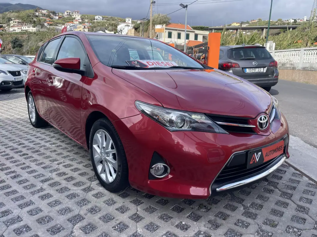 Toyota Auris 2013 - 13950 EUR, 163341 km - AUTO.MOTO.pt - 163341km - foto 1 de 12