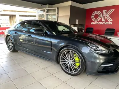 Porsche Panamera 2018 - 60500 EUR, 104962 km - AUTO.MOTO.pt - 104962km - foto 5 de 58