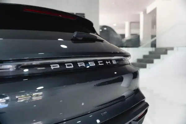 Porsche Taycan Cross Turismo 2022 - 64950 EUR, 45941 km - AUTO.MOTO.pt - 45941km - foto 16 de 52