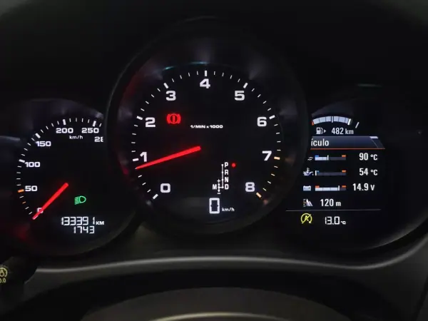 Porsche Macan 2019 - 57490 EUR, 133391 km - AUTO.MOTO.pt - 133391km - foto 7 de 36