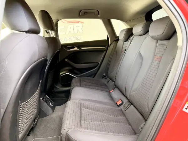 Audi A3 Sportback 2016 - 19990 EUR, 181466 km - AUTO.MOTO.pt - 181466km - foto 10 de 31