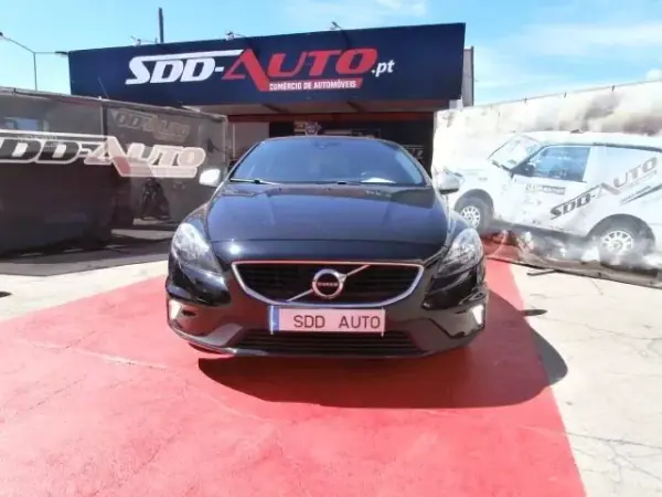 Volvo V40 2017 - 16800 EUR, 170641 km - AUTO.MOTO.pt - 170641km - foto 3 de 41