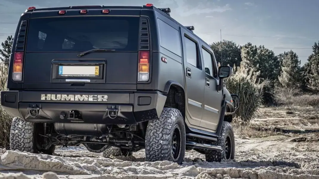 Hummer H2 2006 - 48800 EUR, 75250 km - AUTO.MOTO.pt - 75250km - foto 5 de 39