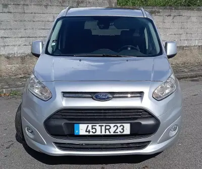 Ford Tourneo Connect 2017 - 15990 EUR, 137396 km - AUTO.MOTO.pt - 137396km - foto 2 de 19