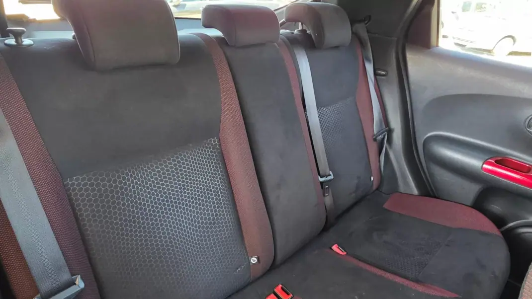 Nissan Juke 2015 - 12990 EUR, 142000 km - AUTO.MOTO.pt - 142000km - foto 25 de 30