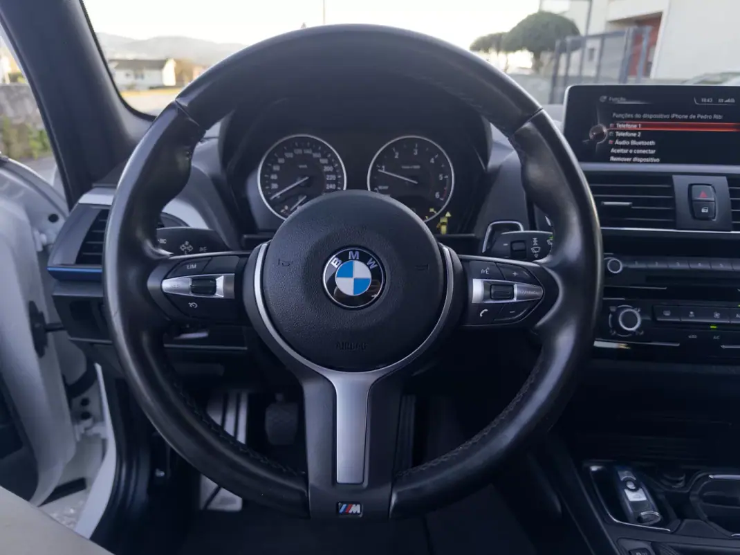 BMW 118 2015 - 17990 EUR, 168000 km - AUTO.MOTO.pt - 168000km - foto 17 de 35
