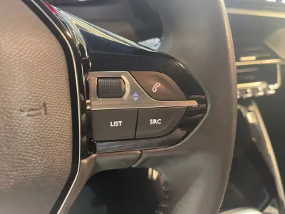 Peugeot 208 2023 - 14900 EUR, 44000 km - AUTO.MOTO.pt - 44000km - foto 42 de 47