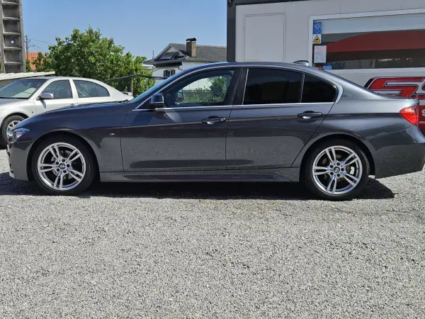 BMW 320 2016 - 22500 EUR, 167963 km - AUTO.MOTO.pt - 167963km - foto 4 de 55
