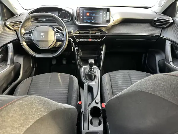 Peugeot 2008 2021 - 21500 EUR, 170000 km - 170000km - foto 25 de 53