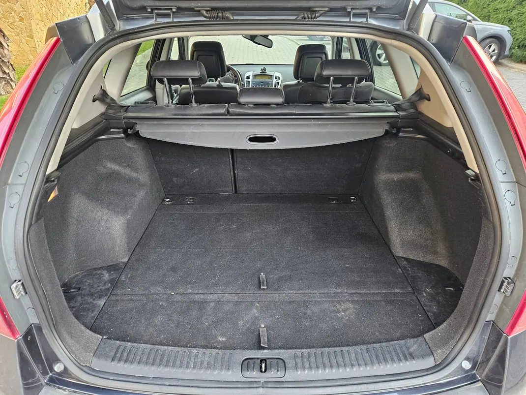 Kia Ceed SW 2008 - 3900 EUR, 233800 km - 233800km - foto 15 de 15
