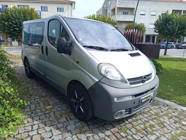 Opel Vivaro 1.9 DTi L1 H1 2003 Diesel — 279 959 km · Viseu Opel Vivaro 1.9 DTi L1 H1 2003 Diesel