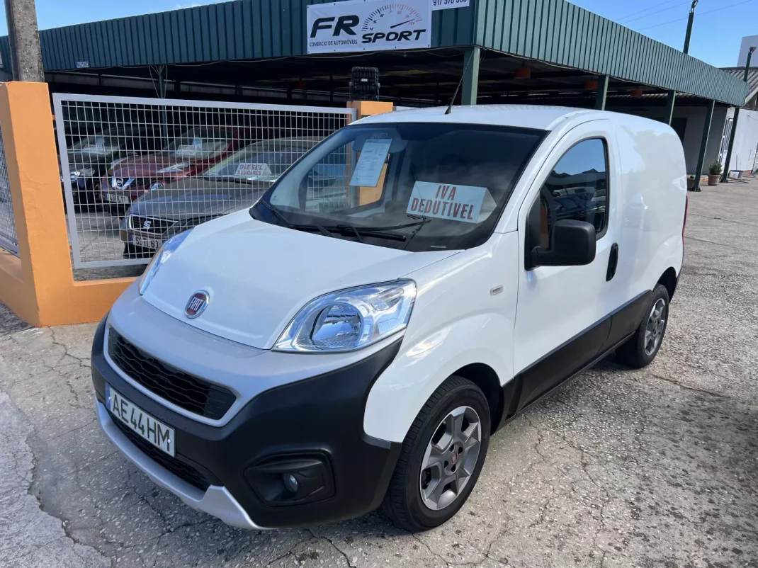 Fiat Fiorino 1.3 M-Jet Adventure 2020 - 9990 EUR, 159960 km - AUTO.MOTO.pt - 159960km - foto 2 de 20