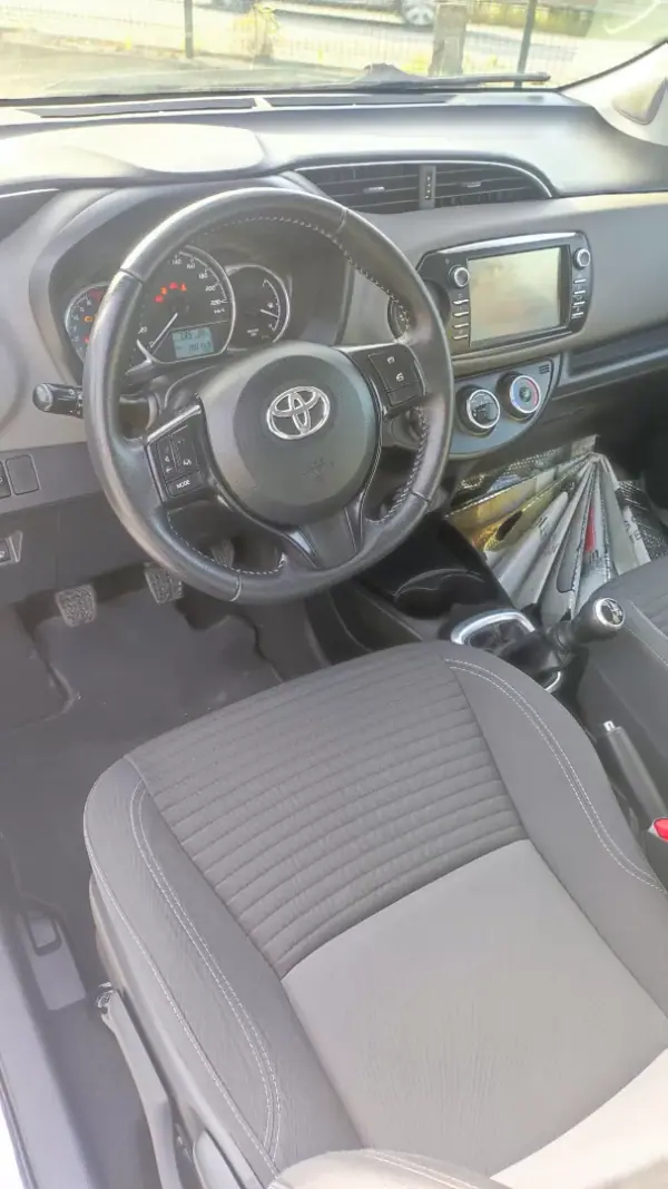 Toyota Yaris 2020 - 12579 EUR, 190178 km - AUTO.MOTO.pt - 190178km - foto 2 de 15
