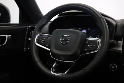 Volvo XC 40 2022 - 28990 EUR, 98750 km - AUTO.MOTO.pt - 98750km - foto 6 de 51