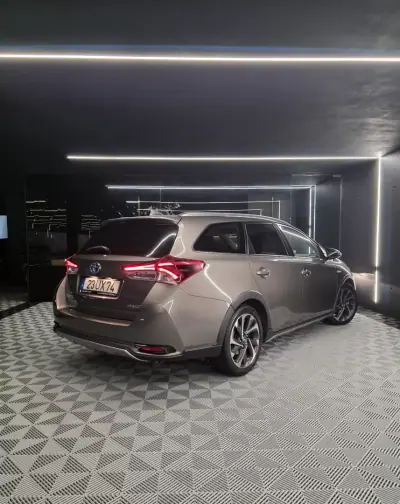 Toyota Auris Touring Sports 2018 - 18900 EUR, 79000 km - AUTO.MOTO.pt - 79000km - foto 15 de 27