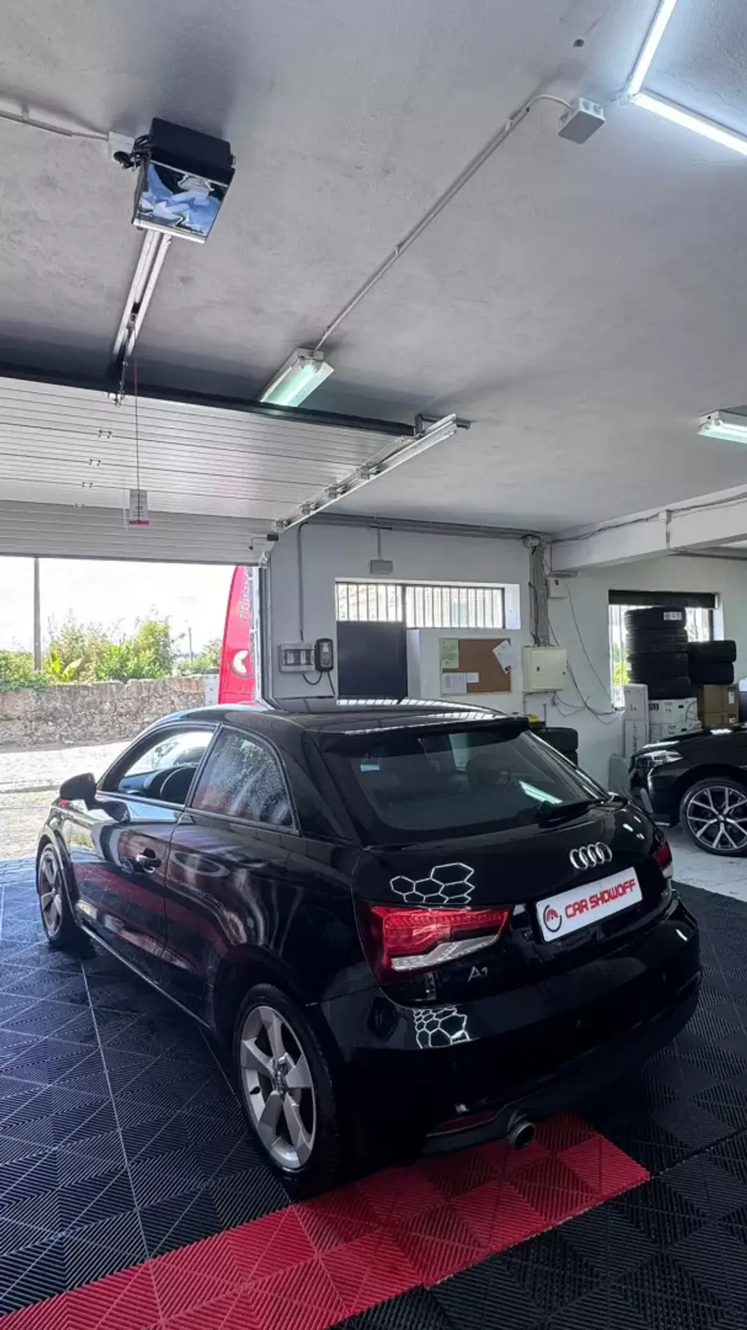 Audi A1 2018 - 14900 EUR, 132000 km - AUTO.MOTO.pt - 132000km - foto 4 de 10