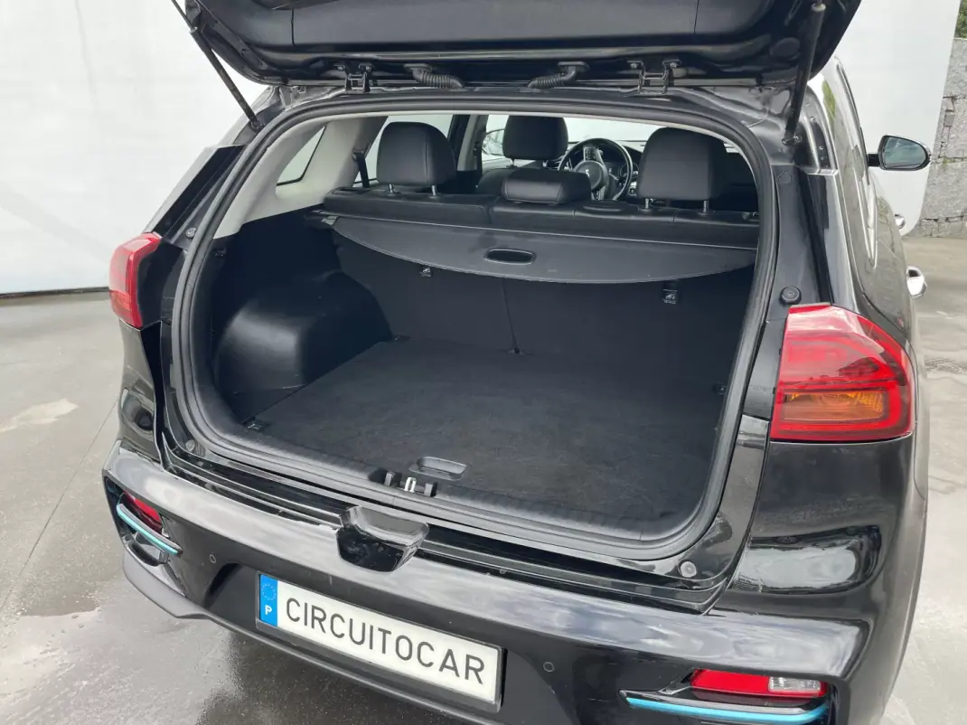 Kia e-Niro 2022 - 22250 EUR, 71631 km - AUTO.MOTO.pt - 71631km - foto 20 de 44
