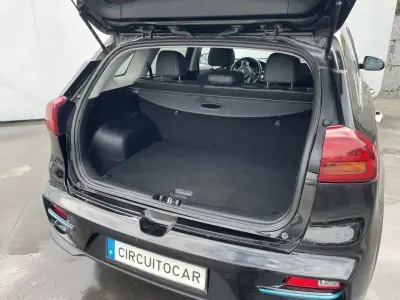 Kia e-Niro 2022 - 22250 EUR, 71631 km - AUTO.MOTO.pt - 71631km - foto 20 de 44