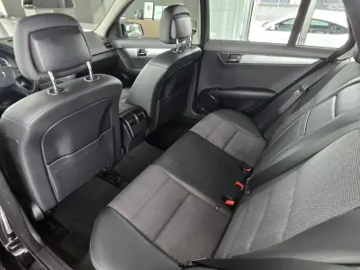 Mercedes-Benz C 220 2011 - 12900 EUR, 222771 km - AUTO.MOTO.pt - 222771km - foto 25 de 31