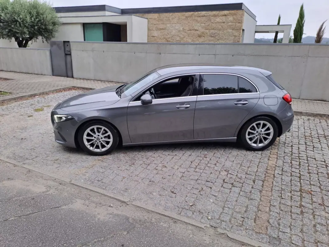 Mercedes-Benz A 180 2019 - 21500 EUR, 119000 km - 119000km - foto 3 de 13