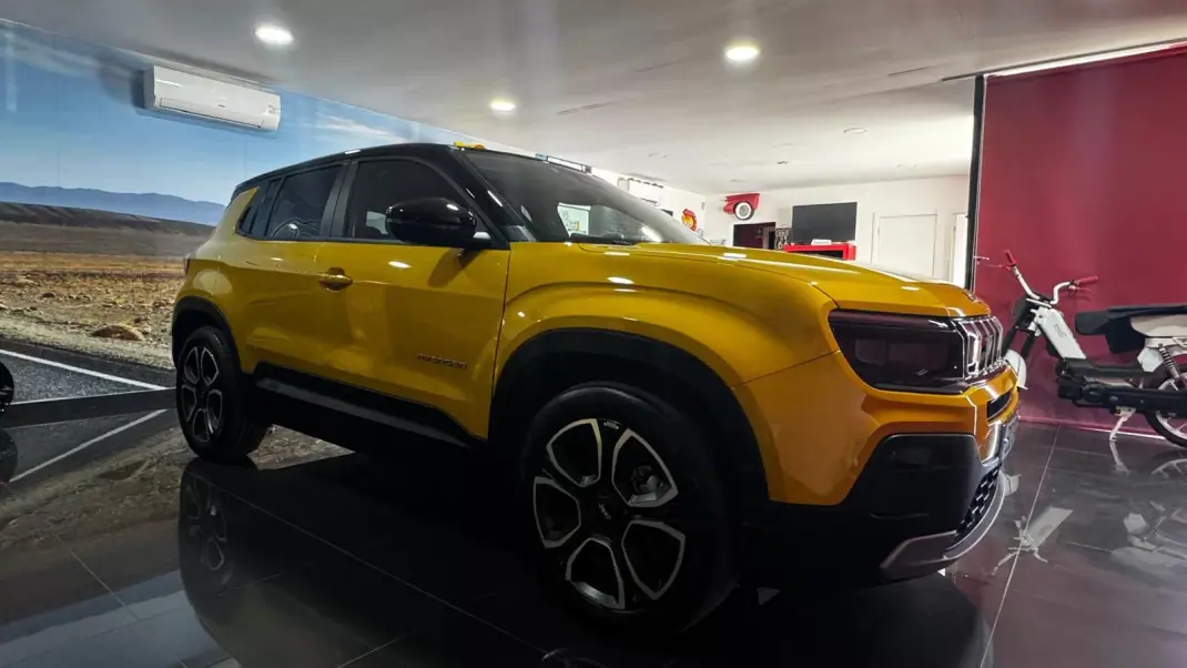 Jeep Avenger 2023 - 24990 EUR, 41228 km - AUTO.MOTO.pt - 41228km - foto 8 de 27