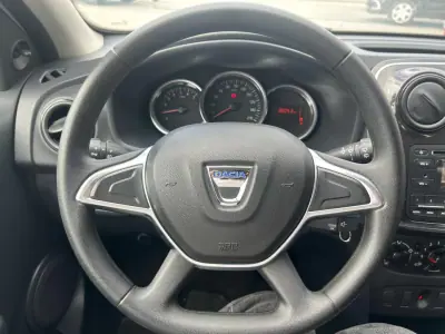 Dacia Sandero 2019 - 10947 EUR, 36000 km - AUTO.MOTO.pt - 36000km - foto 13 de 17