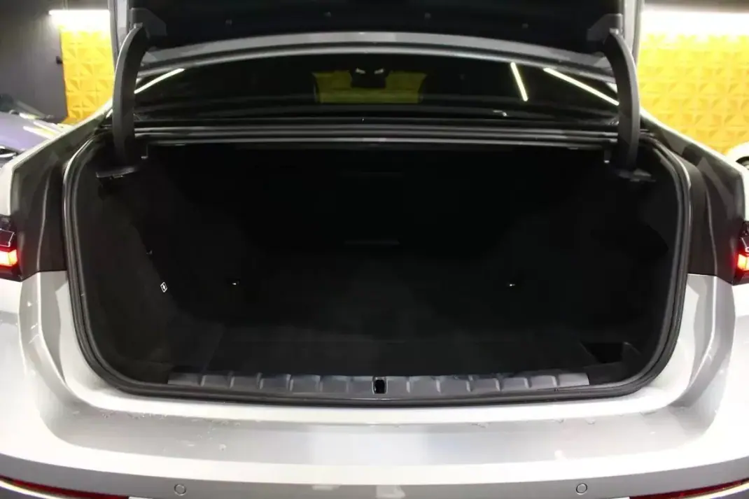 BMW i7 2024 - 84900 EUR, 4400 km - AUTO.MOTO.pt - 4400km - foto 30 de 50