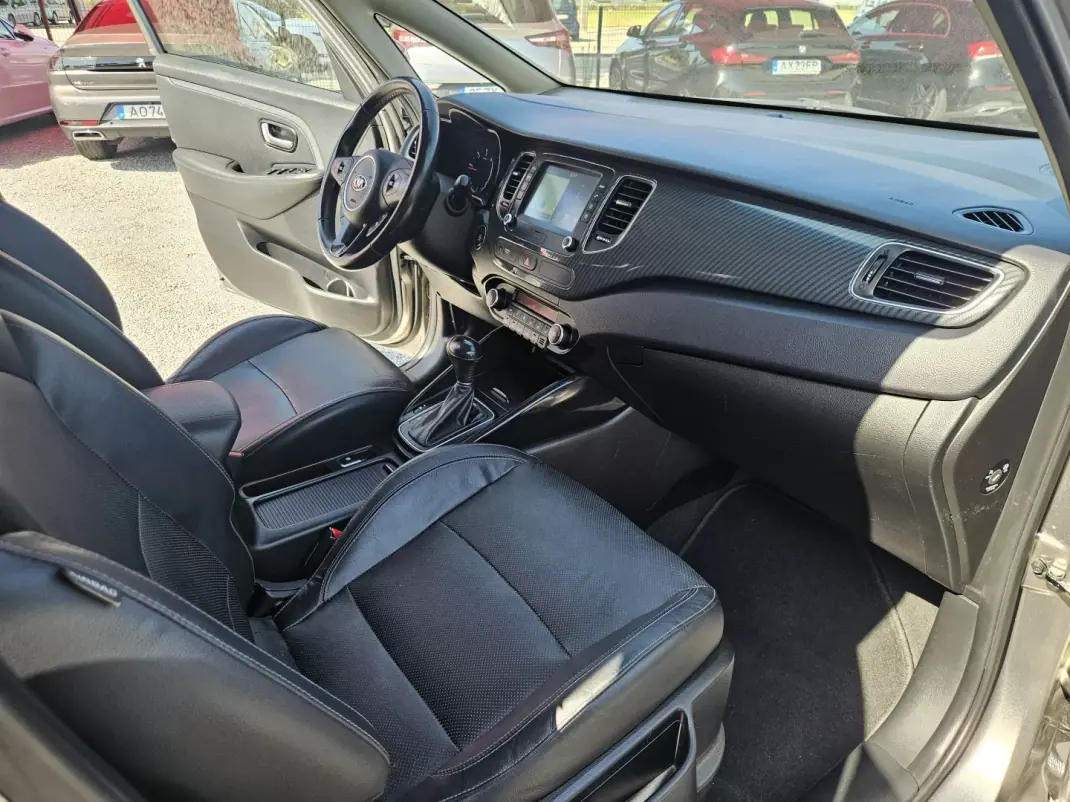 Kia Carens 2018 - 17700 EUR, 104900 km - 104900km - foto 12 de 52