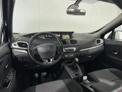 Renault Grand Scénic 2014 - 7990 EUR, 308370 km - AUTO.MOTO.pt - 308370km - foto 17 de 20