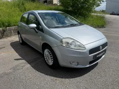 Fiat Grande Punto 2007 - 3990 EUR, 138000 km - AUTO.MOTO.pt - 138000km - foto 3 de 22