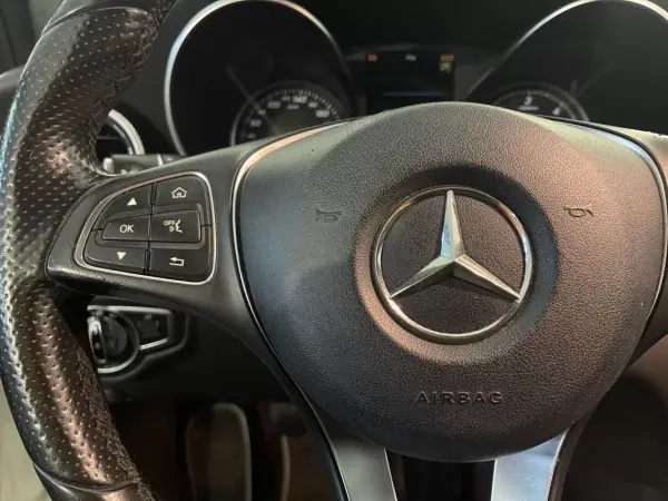Mercedes-Benz C 220 2015 - 16500 EUR, 266000 km - AUTO.MOTO.pt - 266000km - foto 17 de 29
