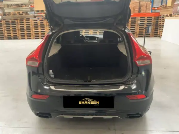 Volvo V40 Cross Country 2015 - 11450 EUR, 139839 km - AUTO.MOTO.pt - 139839km - foto 11 de 11