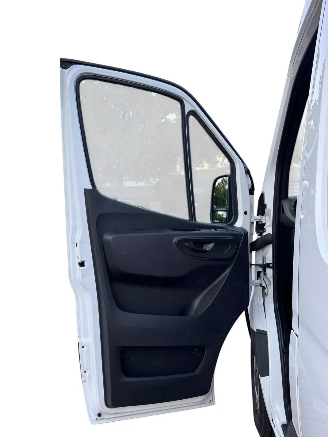 Mercedes-Benz Sprinter 2022 - 25000 EUR, 253800 km - AUTO.MOTO.pt - 253800km - foto 8 de 10