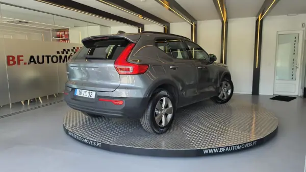 Volvo XC 40 2018 - 21900 EUR, 36539 km - AUTO.MOTO.pt - 36539km - foto 18 de 52