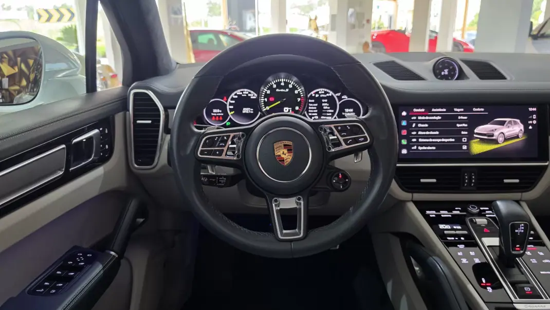 Porsche Cayenne 2022 - 120000 EUR, 42421 km - AUTO.MOTO.pt - 42421km - foto 7 de 27