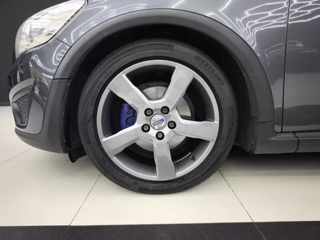 Volvo C30 2012 - 10950 EUR, 265888 km - AUTO.MOTO.pt - 265888km - foto 18 de 35