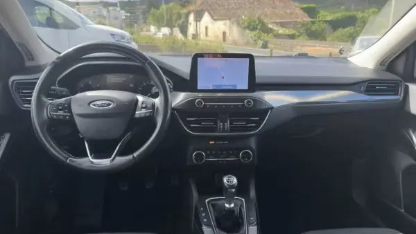 Ford Focus SW 2020 - 13800 EUR, 134000 km - AUTO.MOTO.pt - 134000km - foto 8 de 26