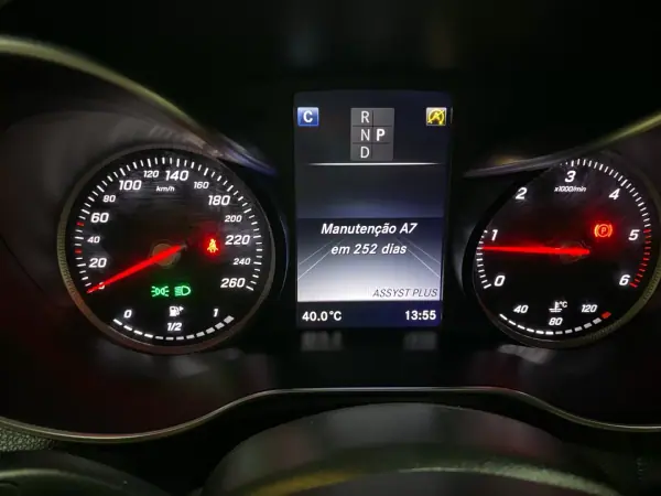 Mercedes-Benz GLC 250 2016 - 25450 EUR, 376930 km - AUTO.MOTO.pt - 376930km - foto 12 de 20