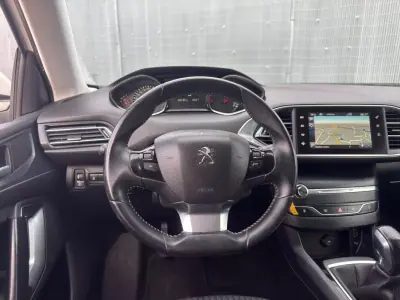 Peugeot 308 SW 2014 - 8950 EUR, 160000 km - AUTO.MOTO.pt - 160000km - foto 9 de 25