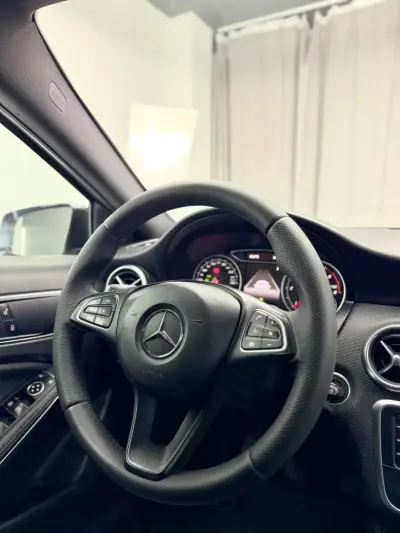 Mercedes-Benz A 180 2017 - 16500 EUR, 161000 km - AUTO.MOTO.pt - 161000km - foto 18 de 23
