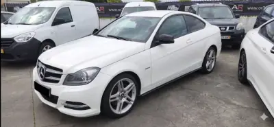 Mercedes-Benz C 250 2011 - 18900 EUR, 145876 km - AUTO.MOTO.pt - 145876km - foto 3 de 9