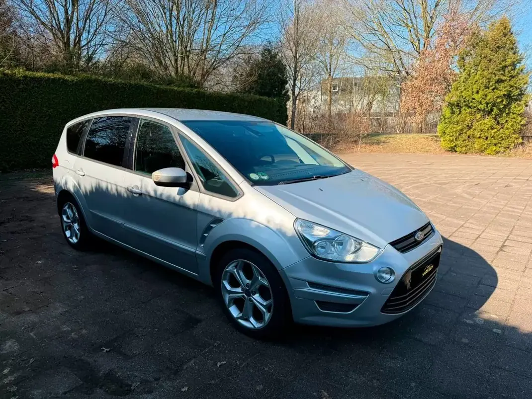 Ford S-Max 2011 - 9900 EUR, 220515 km - AUTO.MOTO.pt - 220515km - foto 2 de 9