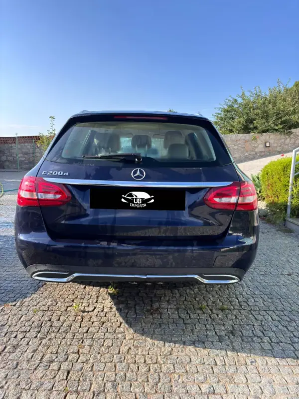Mercedes-Benz C 200 2016 - 12999 EUR, 249875 km - AUTO.MOTO.pt - 249875km - foto 5 de 19