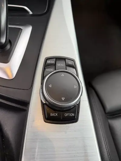 BMW 418 2015 - 22000 EUR, 240000 km - AUTO.MOTO.pt - 240000km - foto 12 de 14