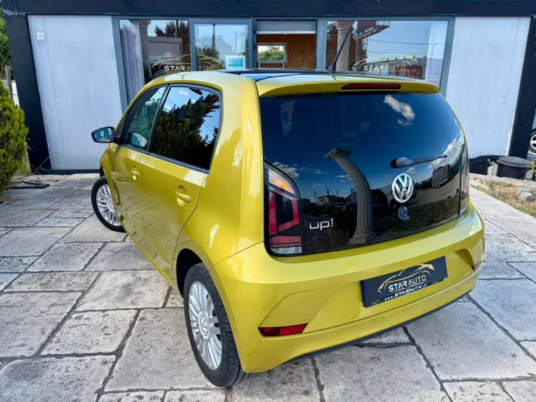 Volkswagen Up! 2018 - 12490 EUR, 69990 km - AUTO.MOTO.pt - 69990km - foto 3 de 11