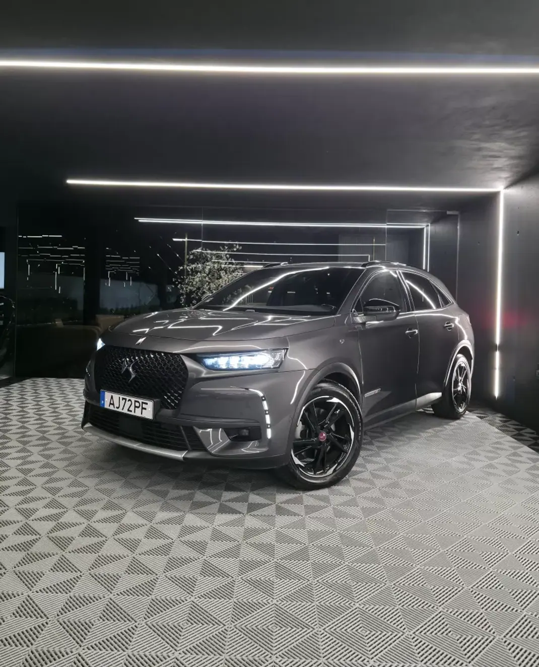 DS DS7 Crossback 2021 - 22750 EUR, 123722 km - 123722km - foto 2 de 34