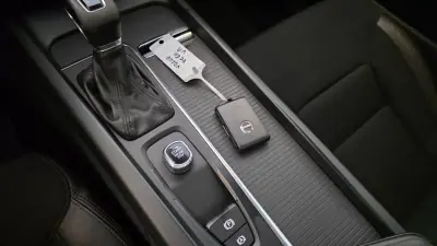 Volvo XC 60 2018 - 23500 EUR, 242396 km - AUTO.MOTO.pt - 242396km - foto 44 de 55