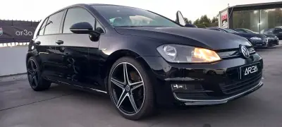 Volkswagen Golf 2015 - 16900 EUR, 156930 km - AUTO.MOTO.pt - 156930km - foto 15 de 17