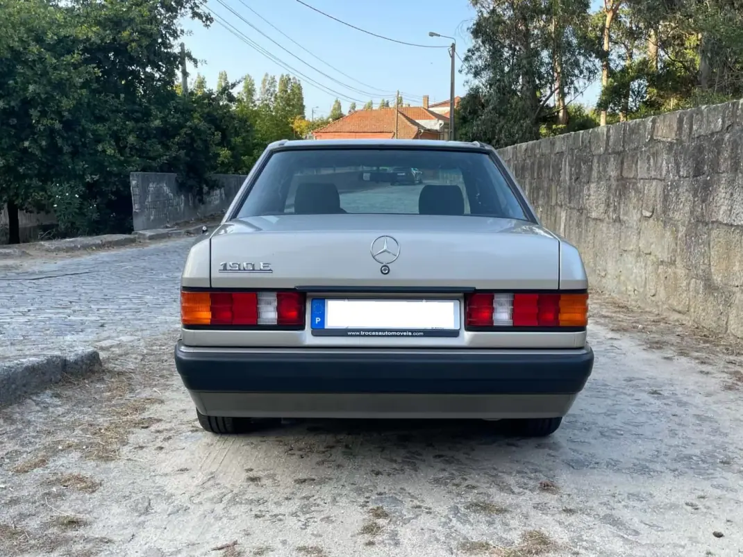 Mercedes-Benz 190 1993 - 14900 EUR, 41200 km - 41200km - foto 5 de 40