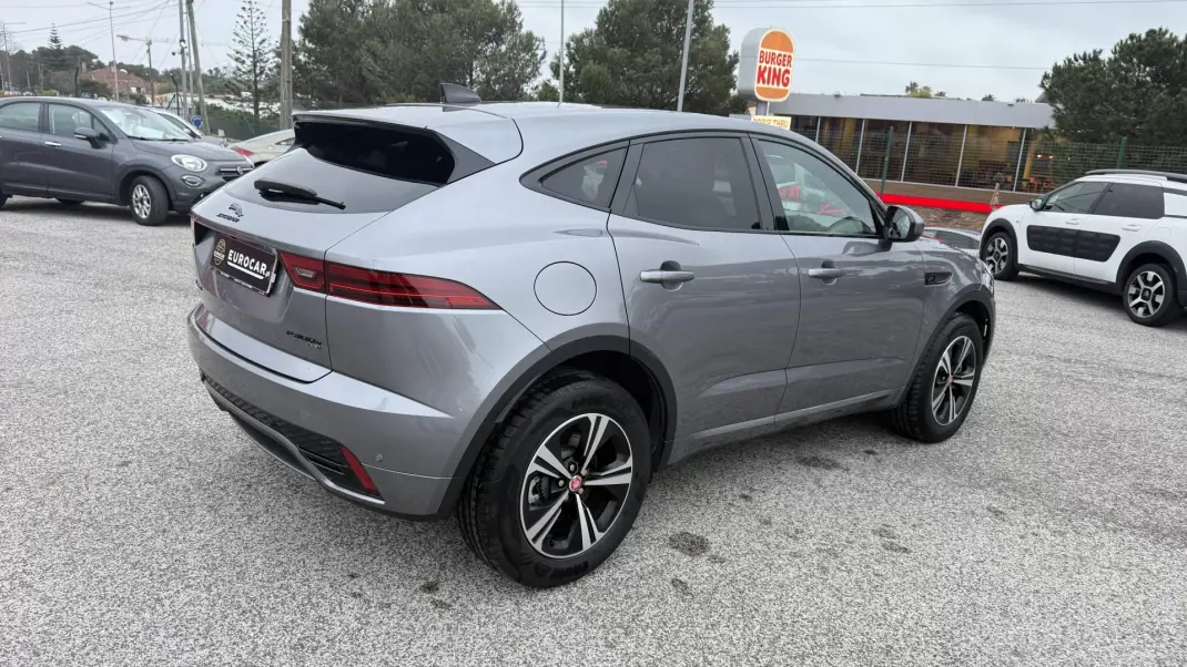 Jaguar E-Pace 2023 - 45500 EUR, 40380 km - AUTO.MOTO.pt - 40380km - foto 8 de 38